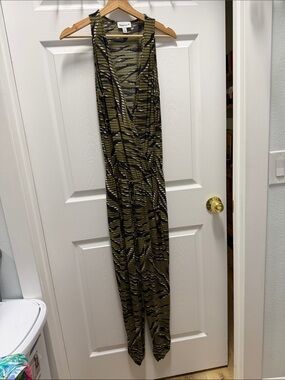 Veronica M Olive Green and Black Patterned Sleeveless Jumpsuit very stretchy